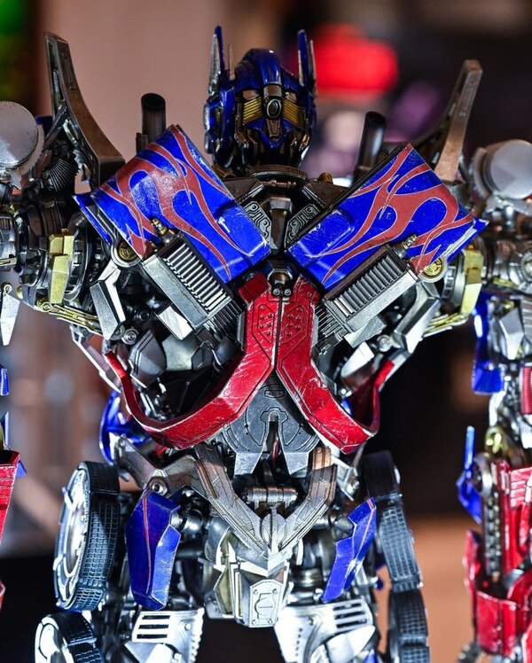 Image Of Premium+ Optimus Prime Display From  Threezero Transformers Series  (16 of 22)